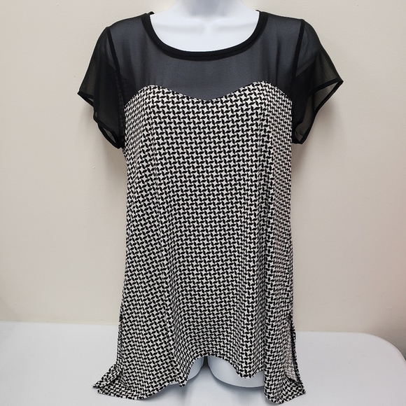 White House Black Market Tops - White House Black Market Womens Top Sheer Neckline Sleeves Size Medium